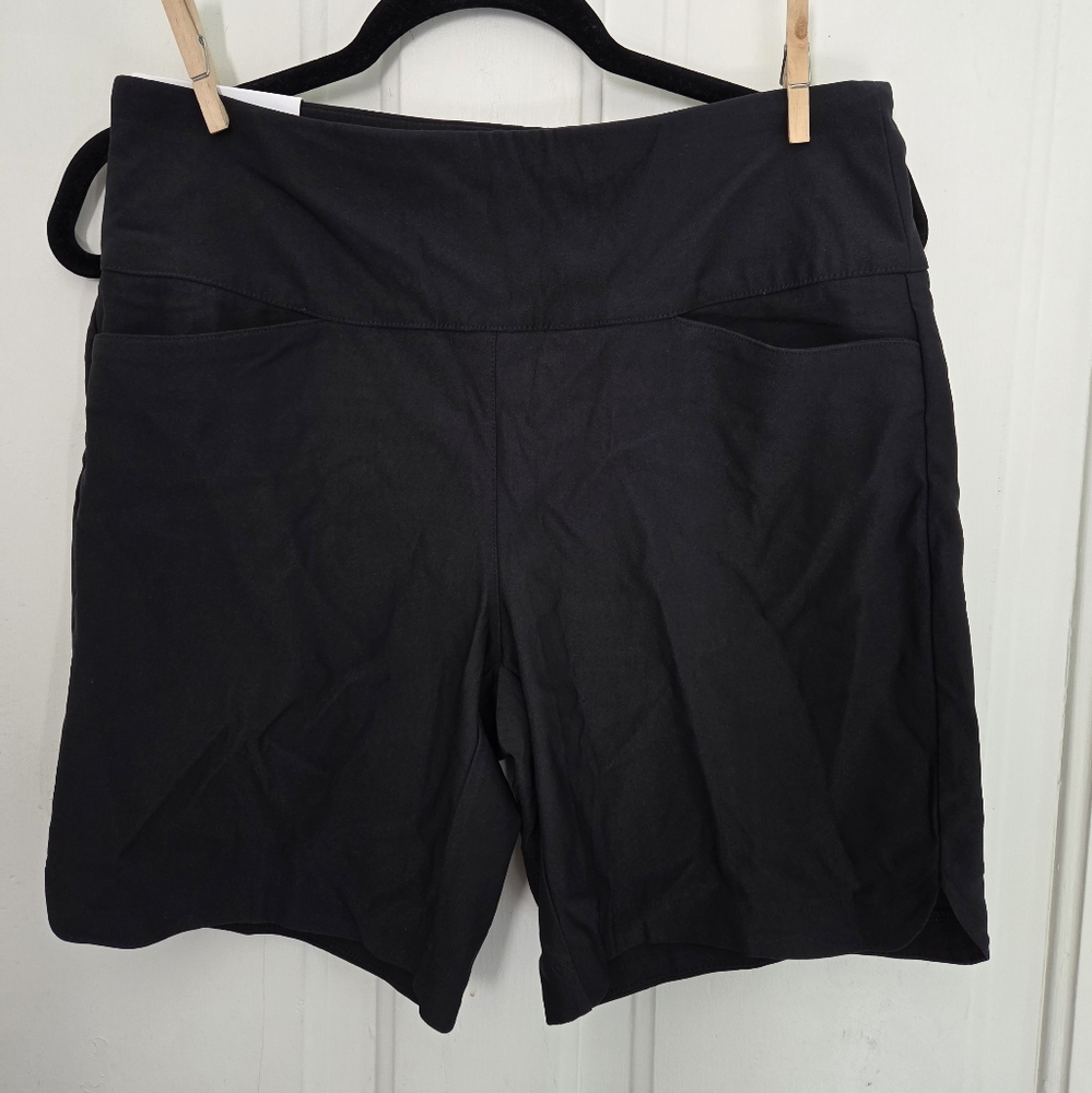 Lady Hagen Black 7" Inseam Pull On Golf Short - Picture 4 of 9